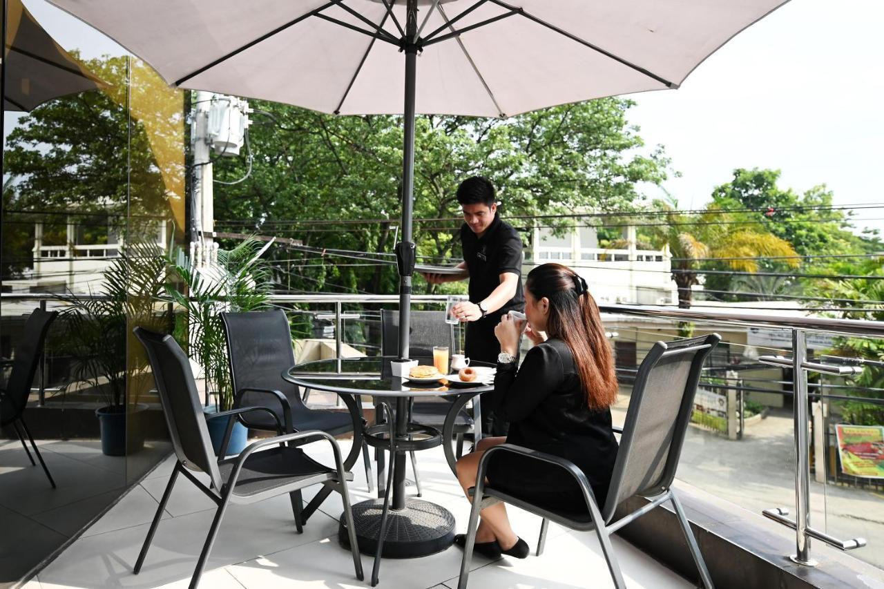 St Mark Hotel Себу Экстерьер фото